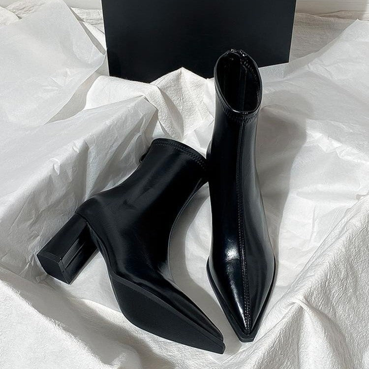 Retro-Ankle-Boots aus weichem Leder mit Reissverschluss