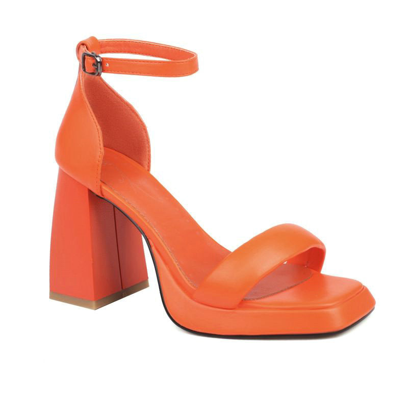 Chunky Plateau-Sandalen mit Knöchelriemen – Bild 14 | LuxeStyle