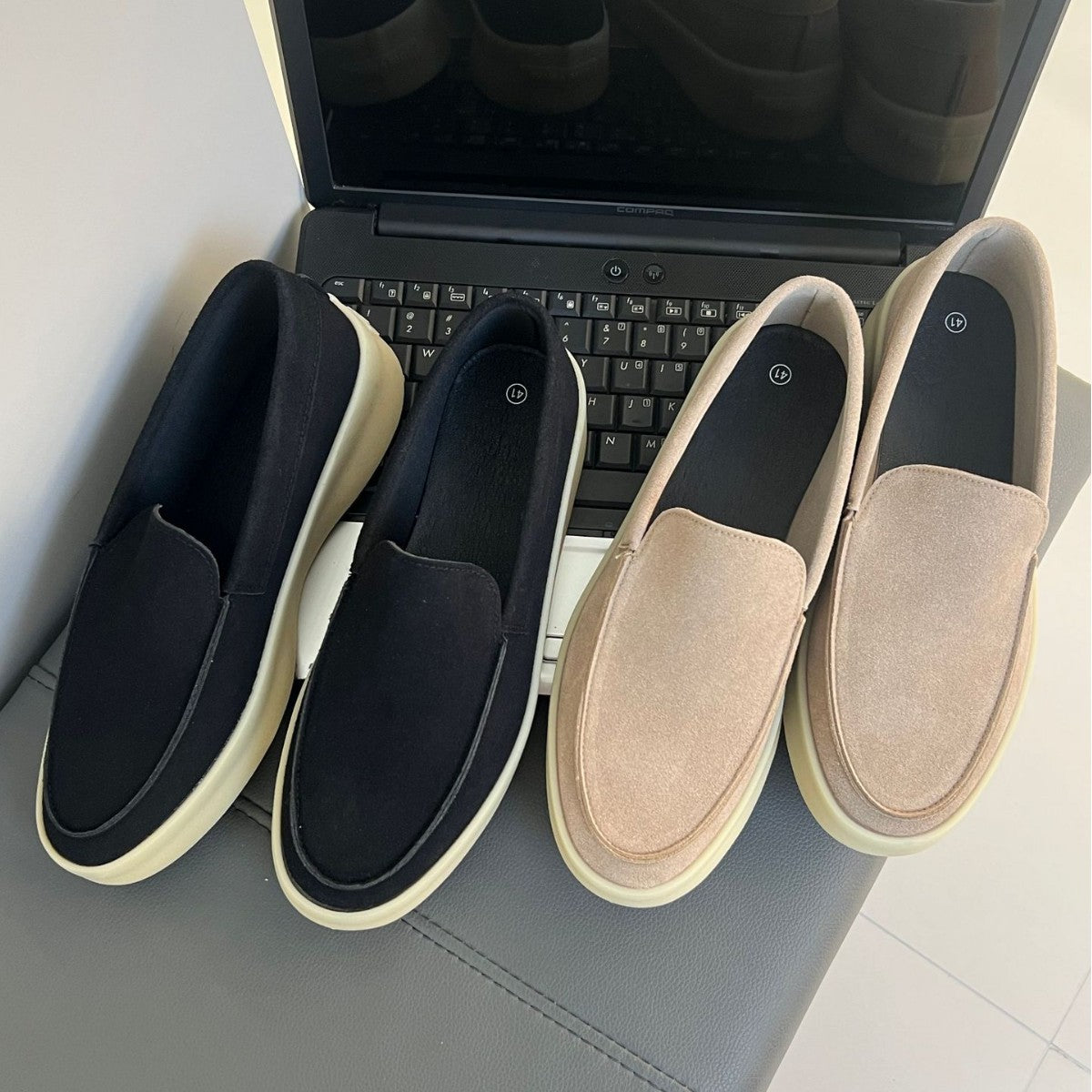Schwarze Leder-Slipper – Bild 4 | LuxeStyle
