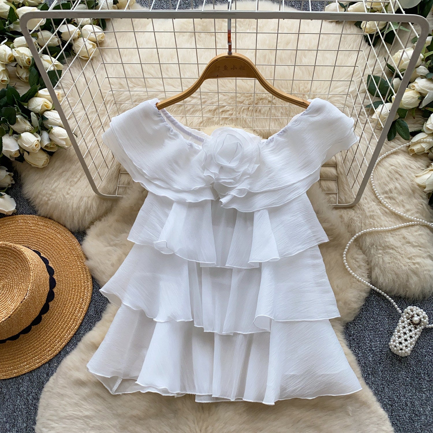 Chiffonbluse mit Rüschensaum