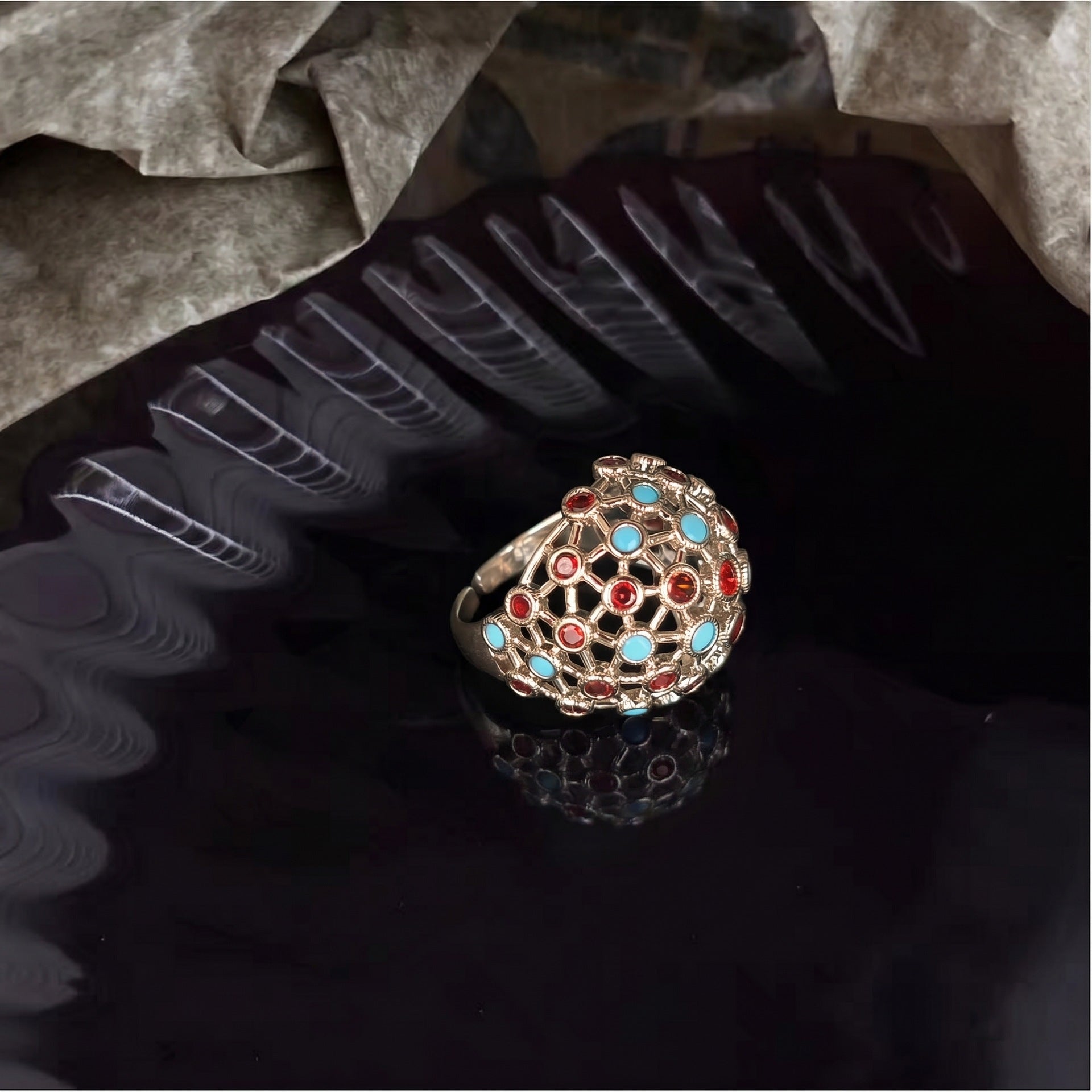 Mid-Century Ring mit Hohlkugel und Farbigen Punkten
