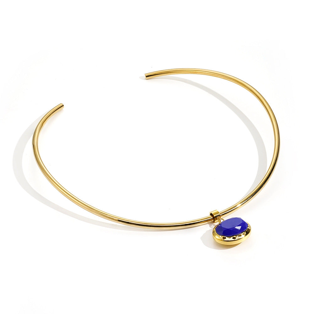 Vergoldetes Titan-Halsband mit Anhänger – Bild 16 | LuxeStyle