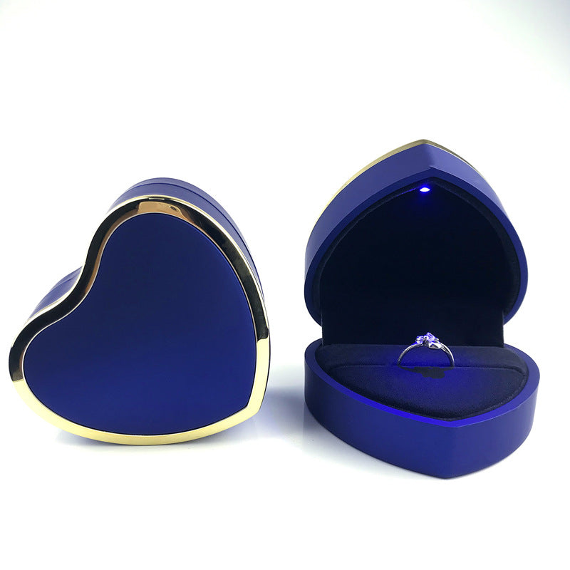 Herzförmige Schmuckbox