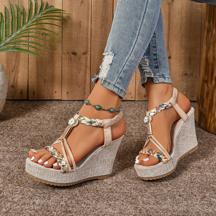 Keilsandalen mit Hanfseil- und Strass-Details – Bild 2 | LuxeStyle