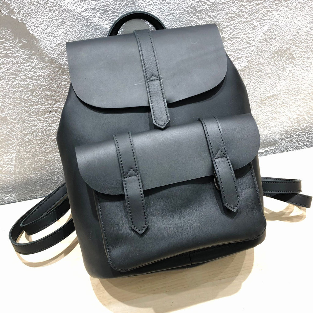 Handgefertigter Lederrucksack Retro in Schwarz – Bild 3 | LuxeStyle