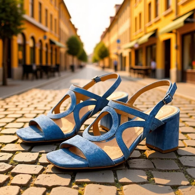 High-Heel Wildleder-Sandalen mit Schnalle