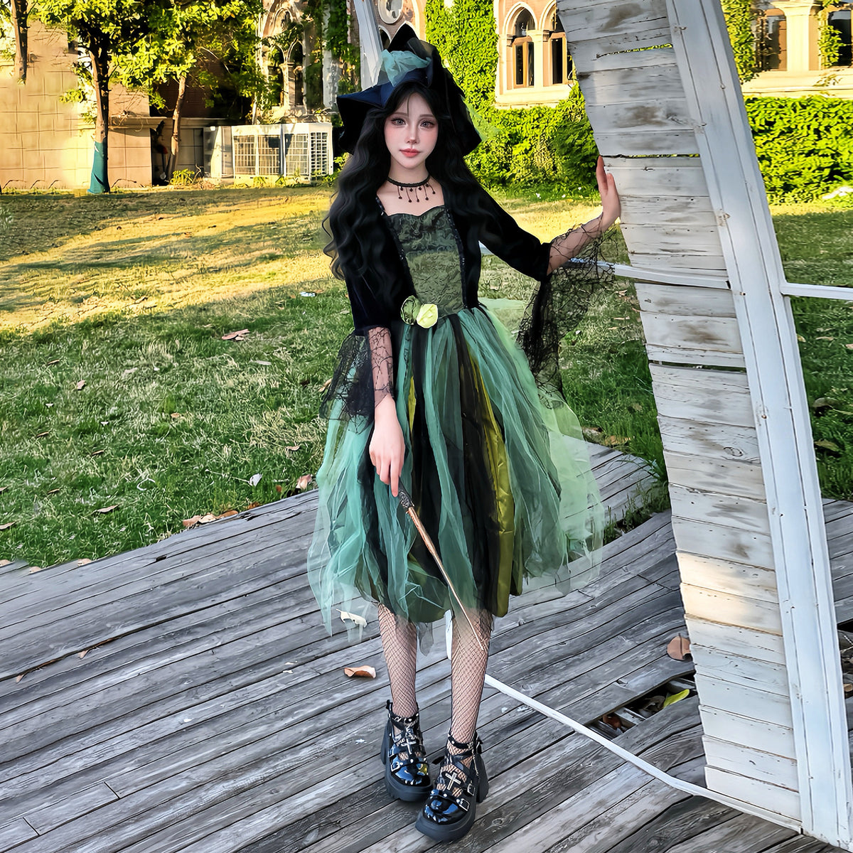 Hexenkostüm mit Kleid, Hut und Halskette – Bild 6 | LuxeStyle