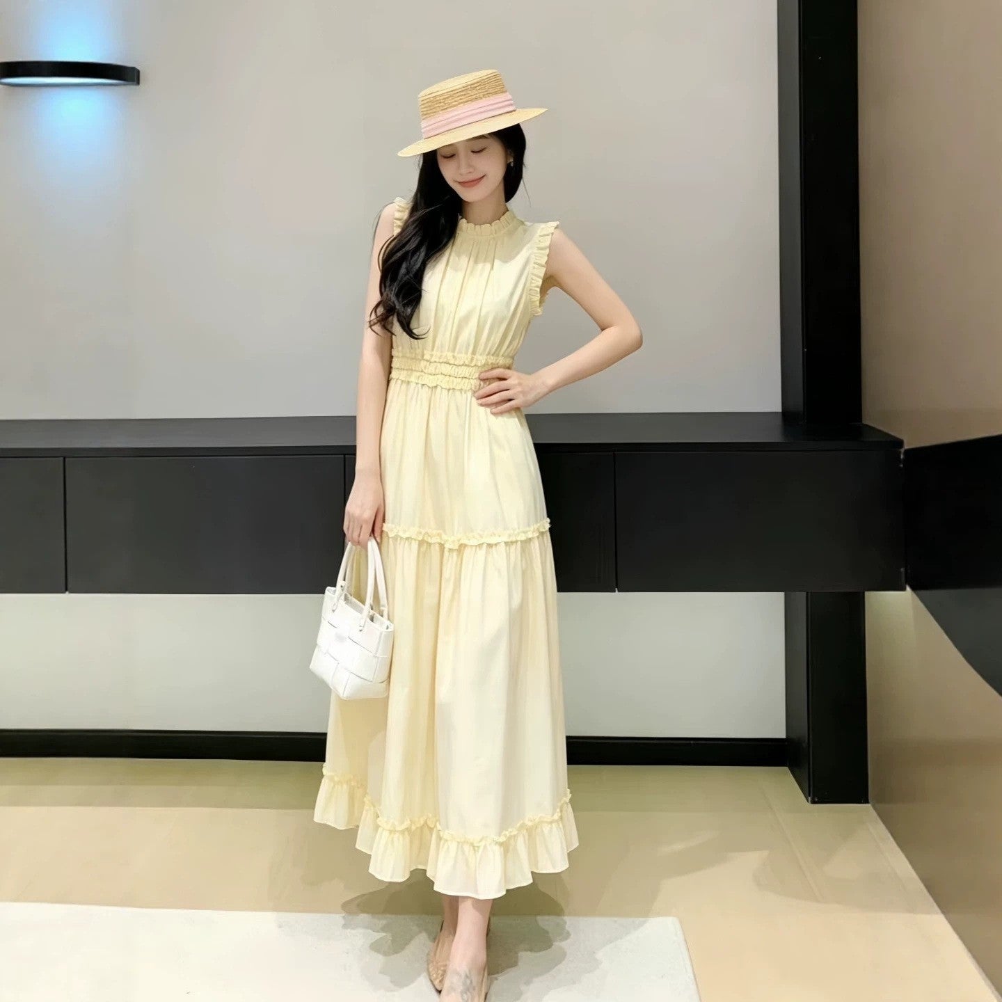 Ärmelloses Sommerkleid im französischen Stil