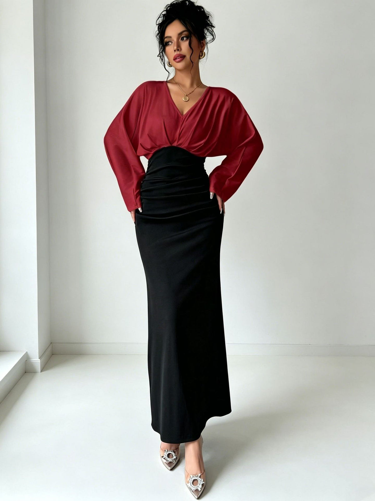 Elegantes Slim-Fit Maxikleid mit Patchwork – Bild 5 | LuxeStyle