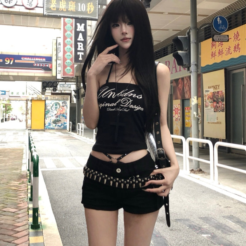 Nietengürtel im Punk-Stil