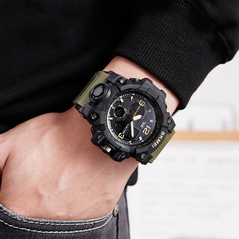 Multifunktionale Outdoor Sportuhr mit Dual-Display – Bild 4 | LuxeStyle