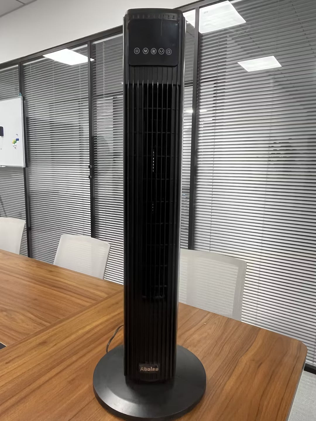 Intelligenter Ventilator mit Fernbedienung