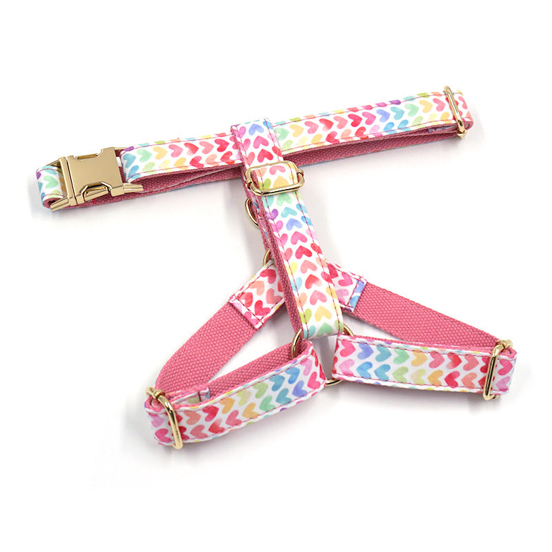 Buntes Herz-Hundegeschirr mit Goldschnalle – Bild 2 | LuxeStyle