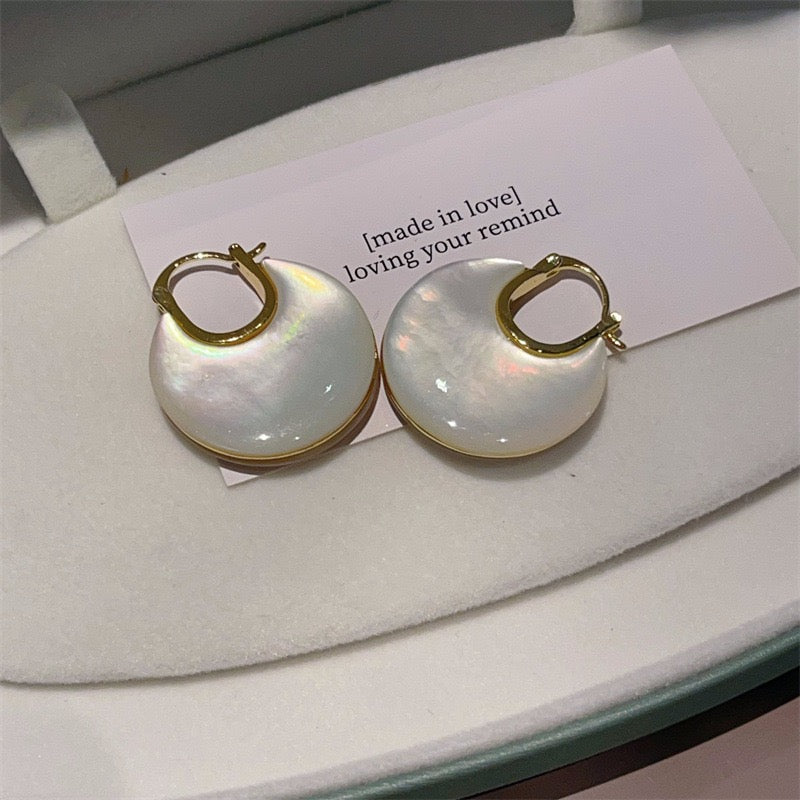 Doppelseitige Perlmutt Ear Cuffs – Old Money Style