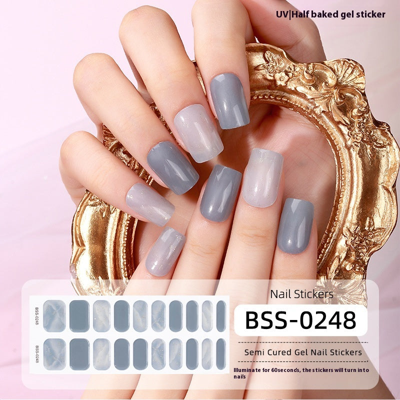 Nagelsticker mit Gradient-Effekt