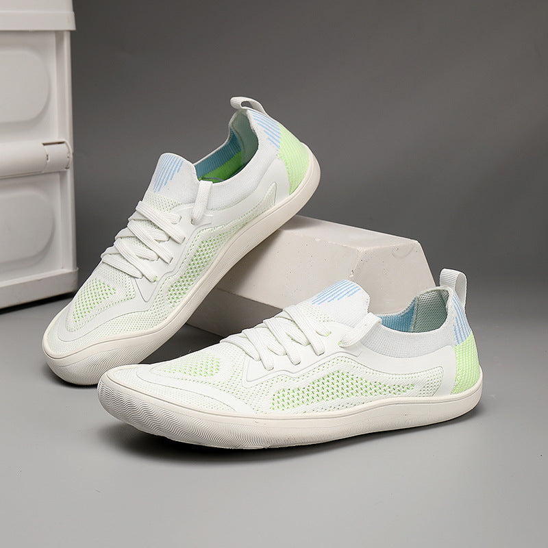 Wander-Sneaker mit breiter Zehenbox