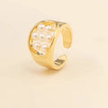 Eleganter Ring mit geometrischem Design