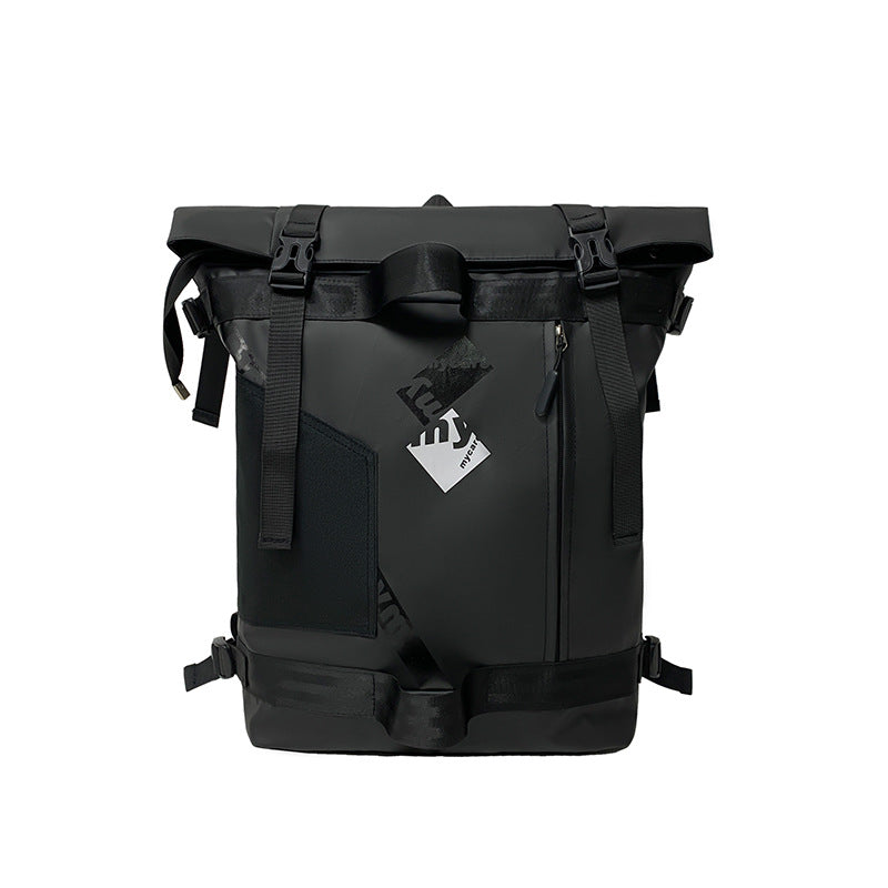Grosser Rucksack mit geschwungener Kante