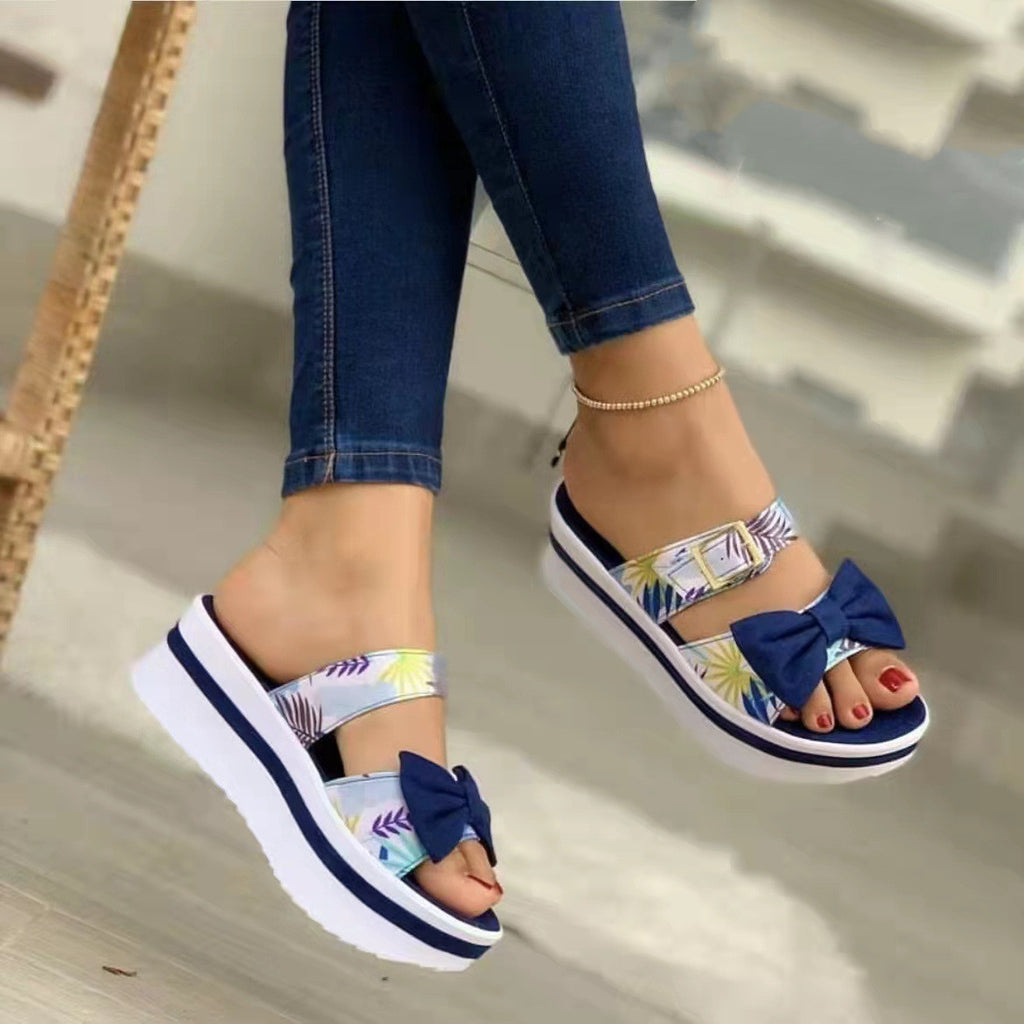 Sandalen mit Schleife und Plateau – Bild 5 | LuxeStyle
