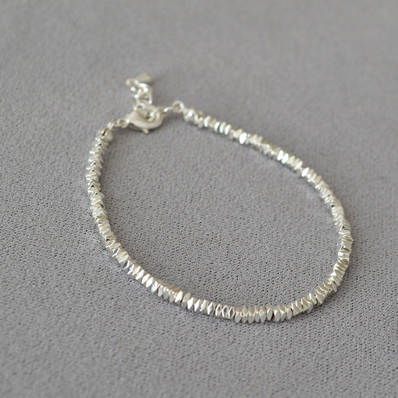 Minimalistisches Perlenarmband mit Silberelementen – Bild 7 | LuxeStyle