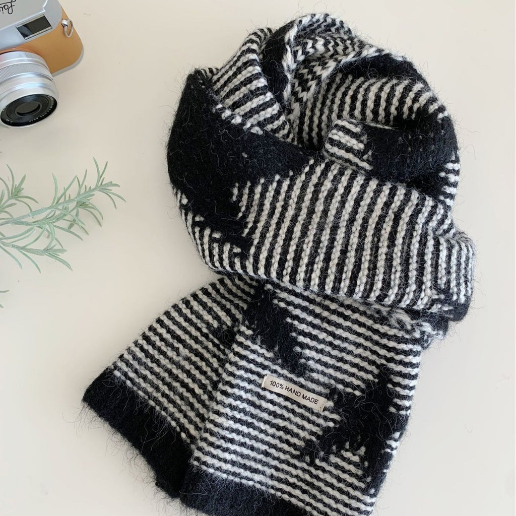 Winter-Schal aus Wollmischung – Bild 5 | LuxeStyle