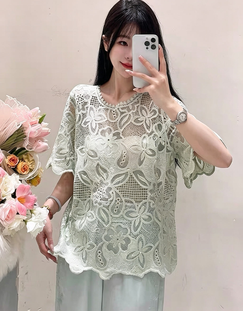 Rundhals-Spitzentop im Chanel-Stil