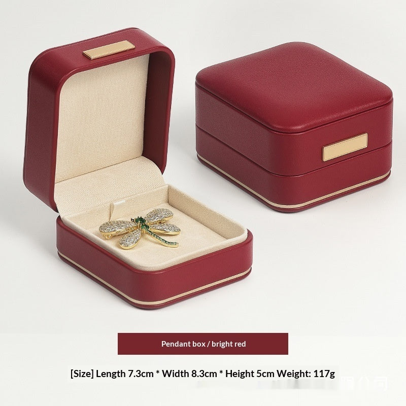 Schmuckbox aus PU-Leder mit abgerundeten Ecken – Bild 1 | LuxeStyle