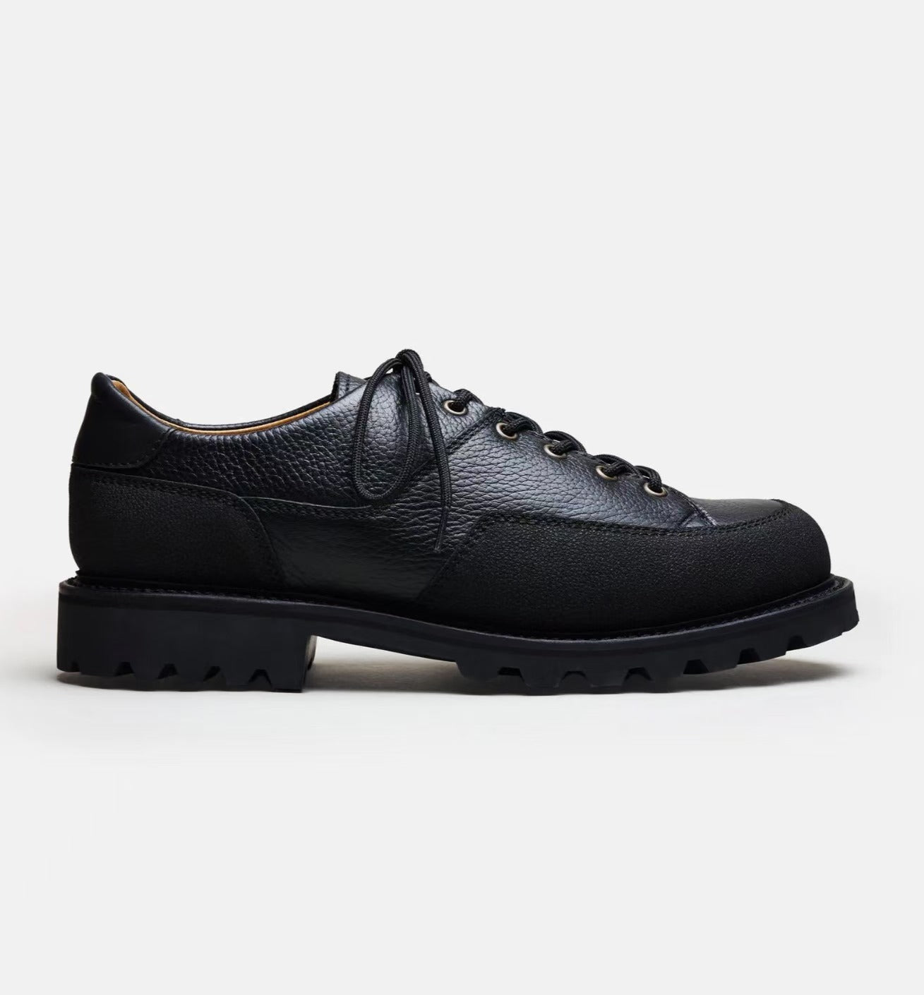 Outdoor Derby Halbschuhe im chinesischen Stil