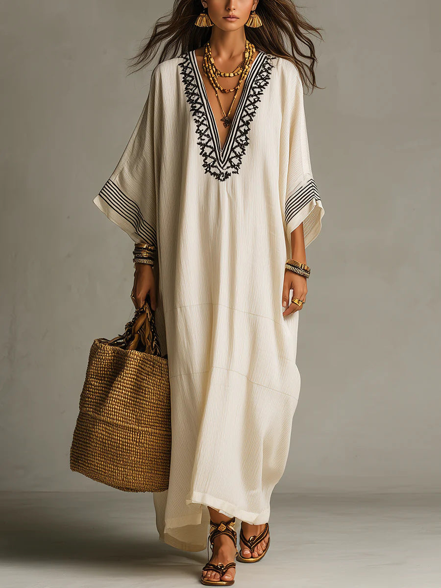 Bedrucktes Kleid mit V-Ausschnitt