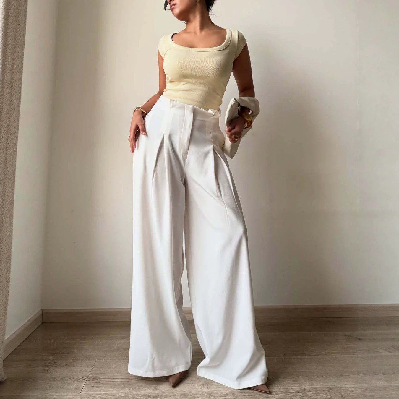 Weite Hose mit hohem Bund