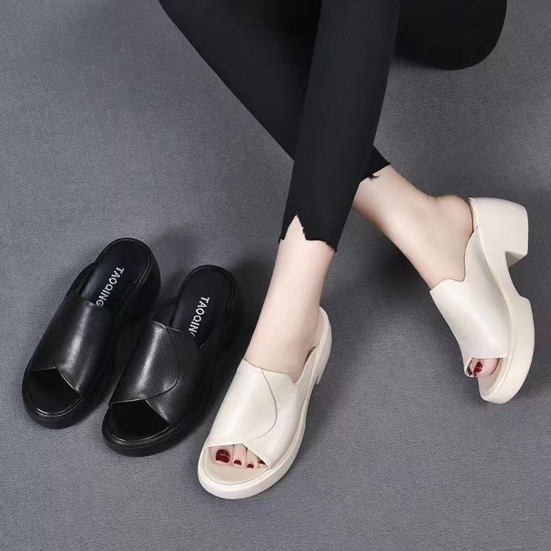 Keilabsatz-Sandalen mit Fischmaul-Zehenpartie – Bild 7 | LuxeStyle