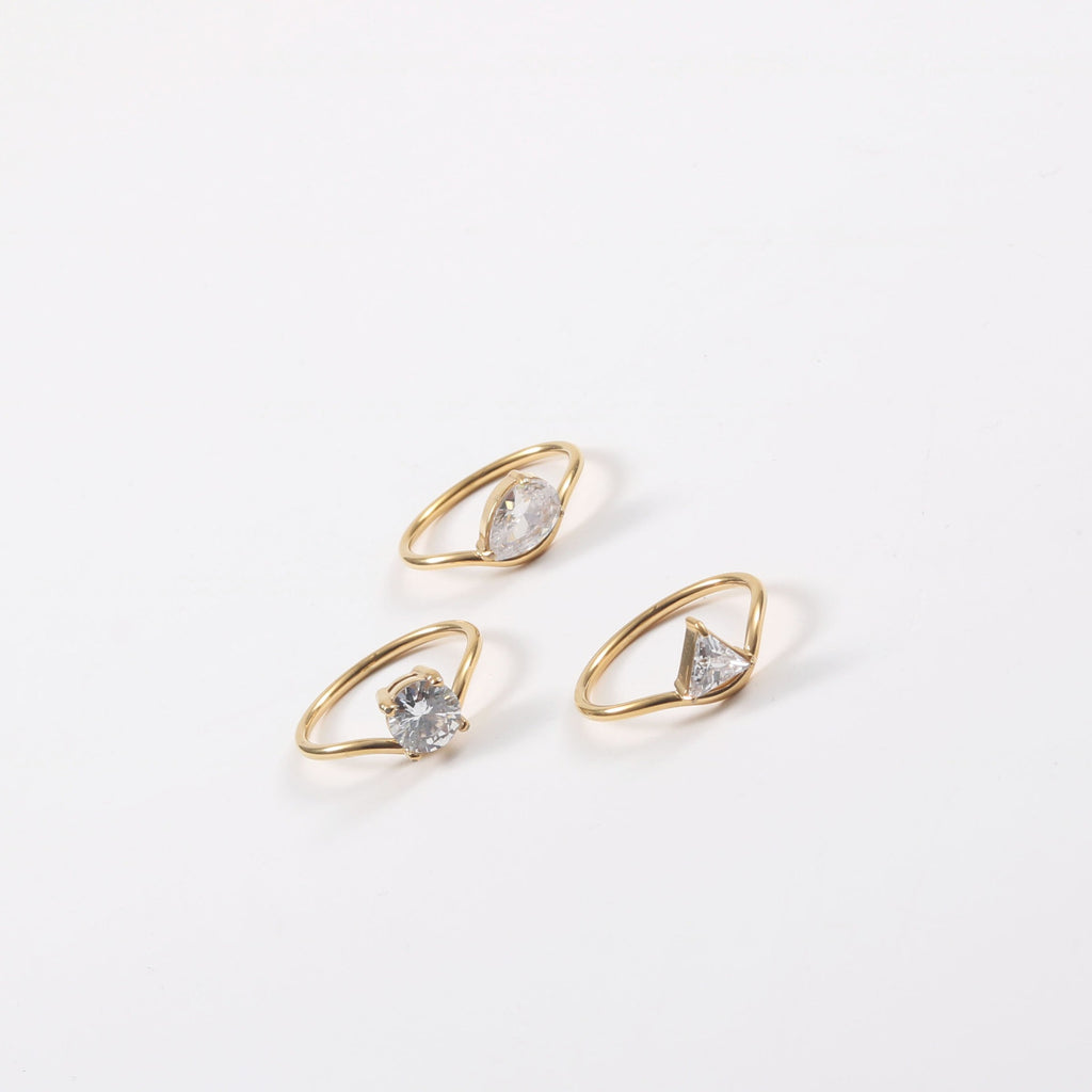 Birnenförmiger Ring mit Diamant-Inlay