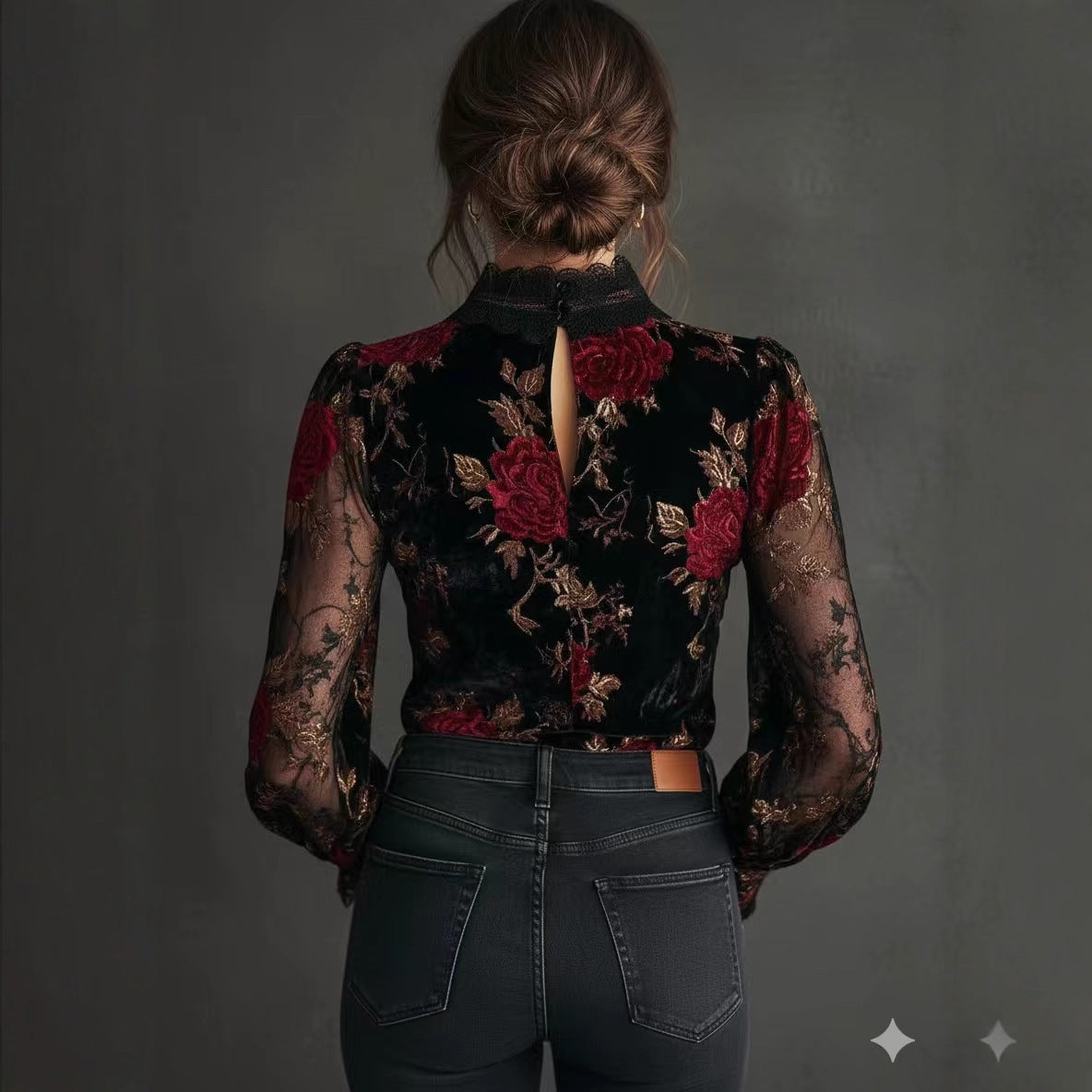 Gold Samt Bluse mit Stickerei