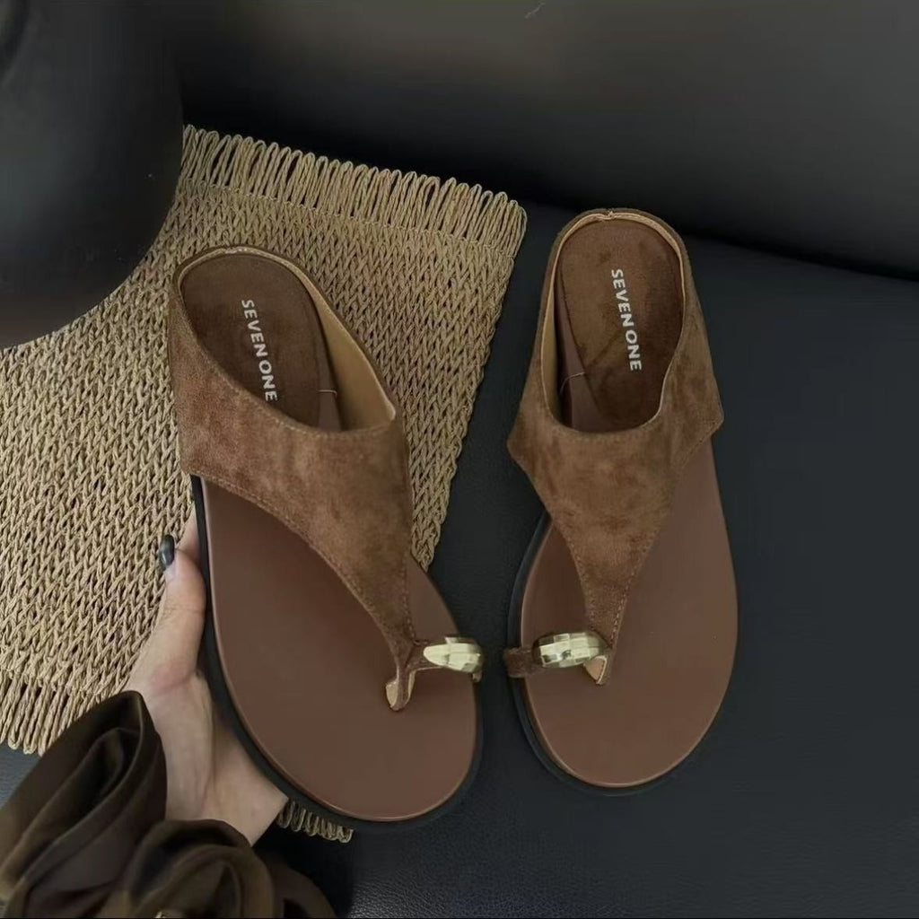 Minimalistische Wildleder-Flip-Flops