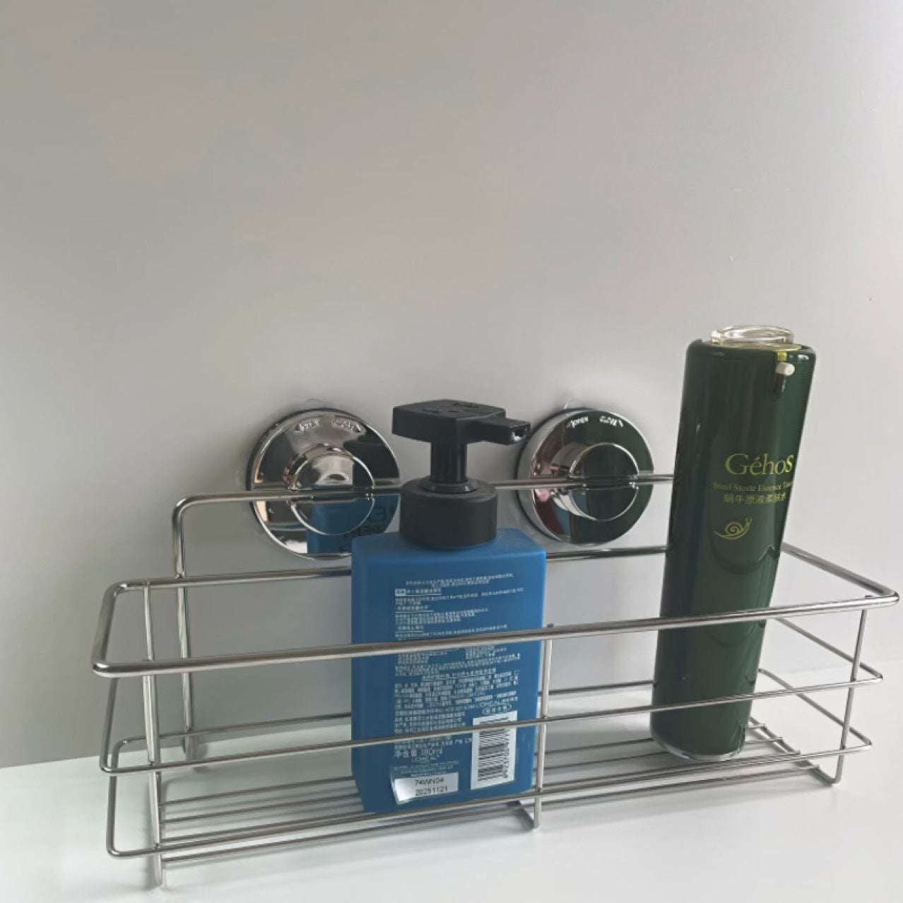 Badregal für Kosmetik