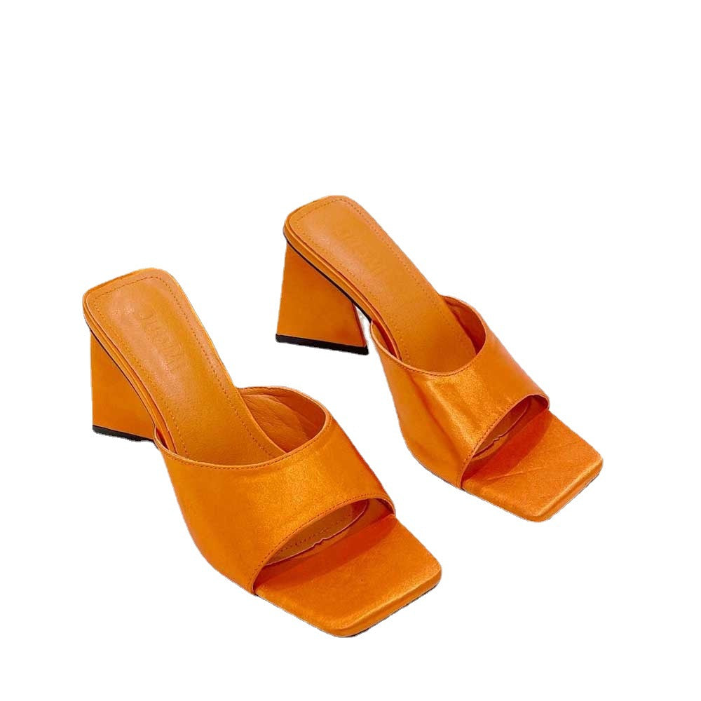 High Heel Satin Sandalen mit Fischm – Bild 3 | LuxeStyle