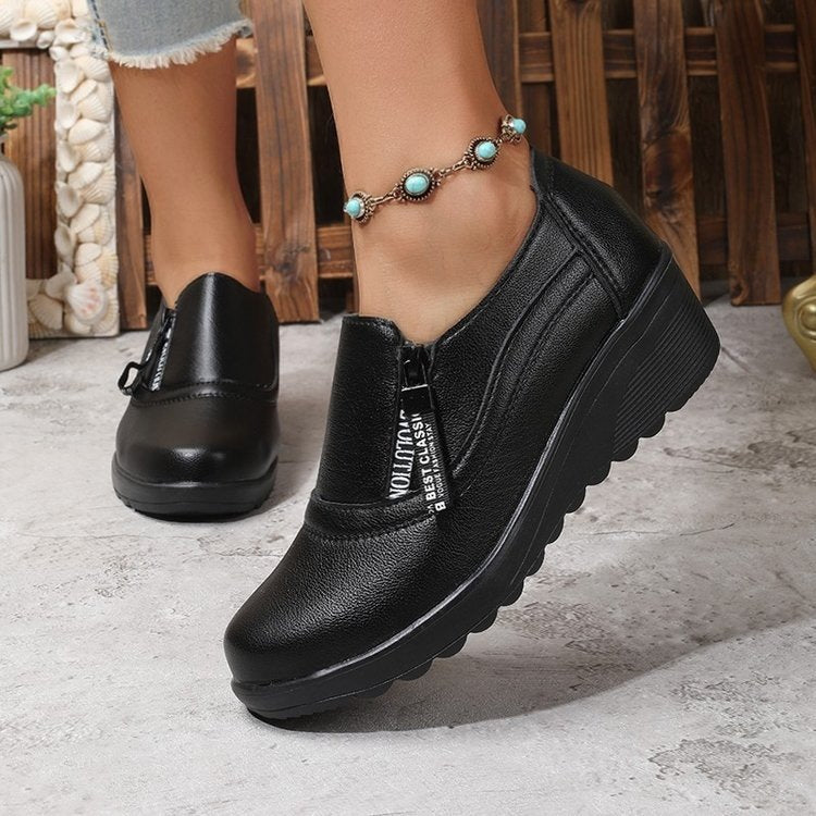 Keile-Absatz Mules mit weicher Sohle