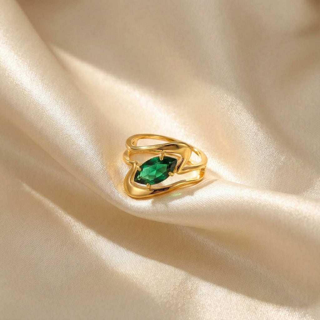 Retro-Stil Smaragd-Diamant-Goldring