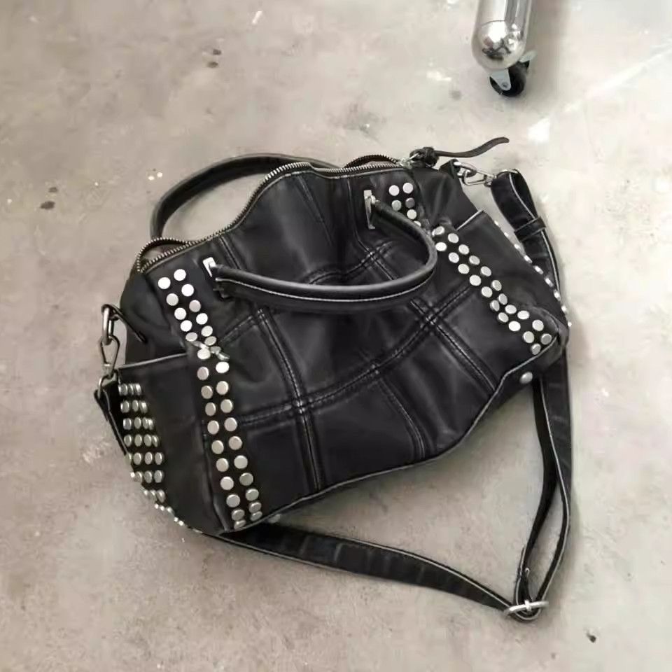 Nieten Motorrad-Crossbody-Handtasche – Bild 5 | LuxeStyle