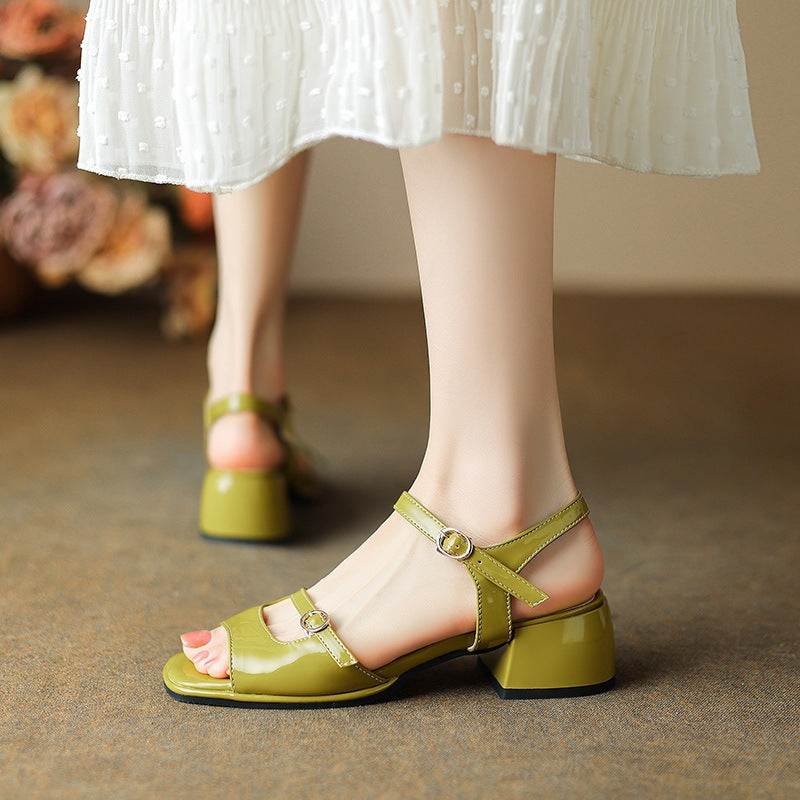 Sandalen mit Fischmaul-Design und Blockabsatz