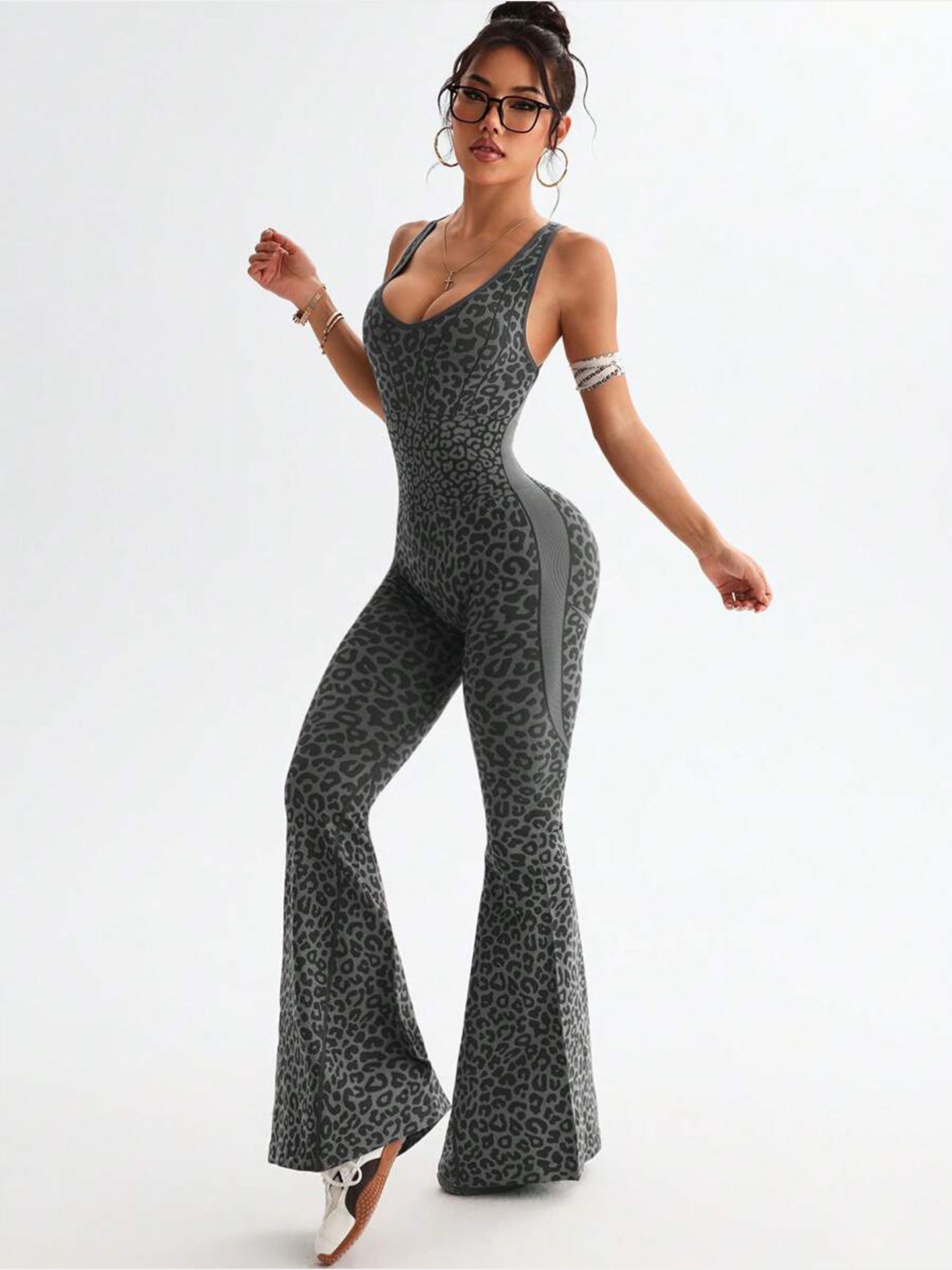 Nahtloser Leopard Yoga Jumpsuit mit Kreuzrücken