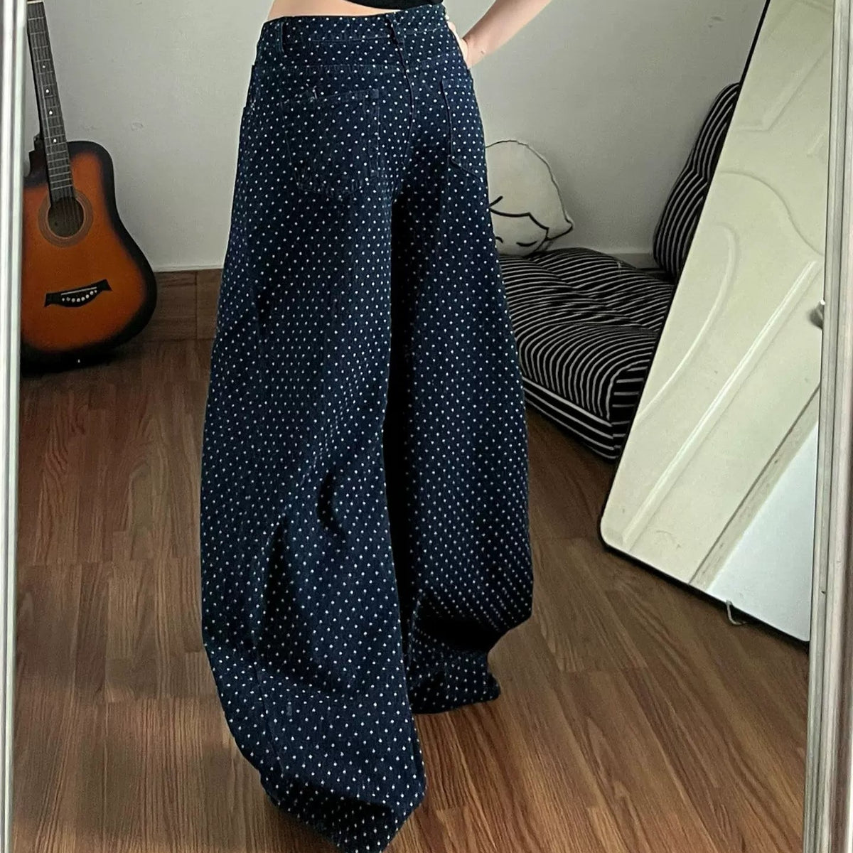 High-Waist Bootcut Jeans mit Polka-Dots – Bild 4 | LuxeStyle