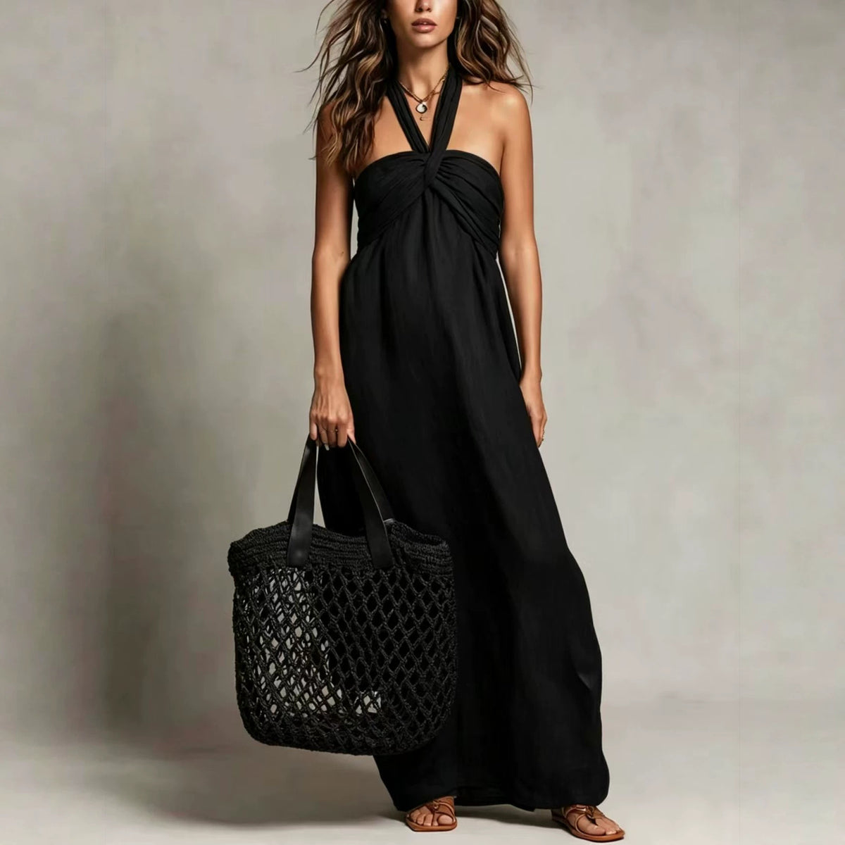 Strandkleid mit Neckholder und weitem Saum – Bild 8 | LuxeStyle