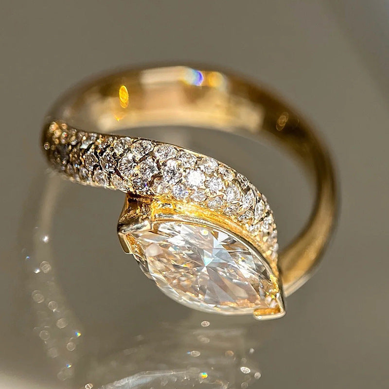 Hufeisen-Diamantring