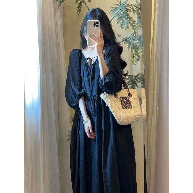 V-Ausschnitt Midi-Kleid