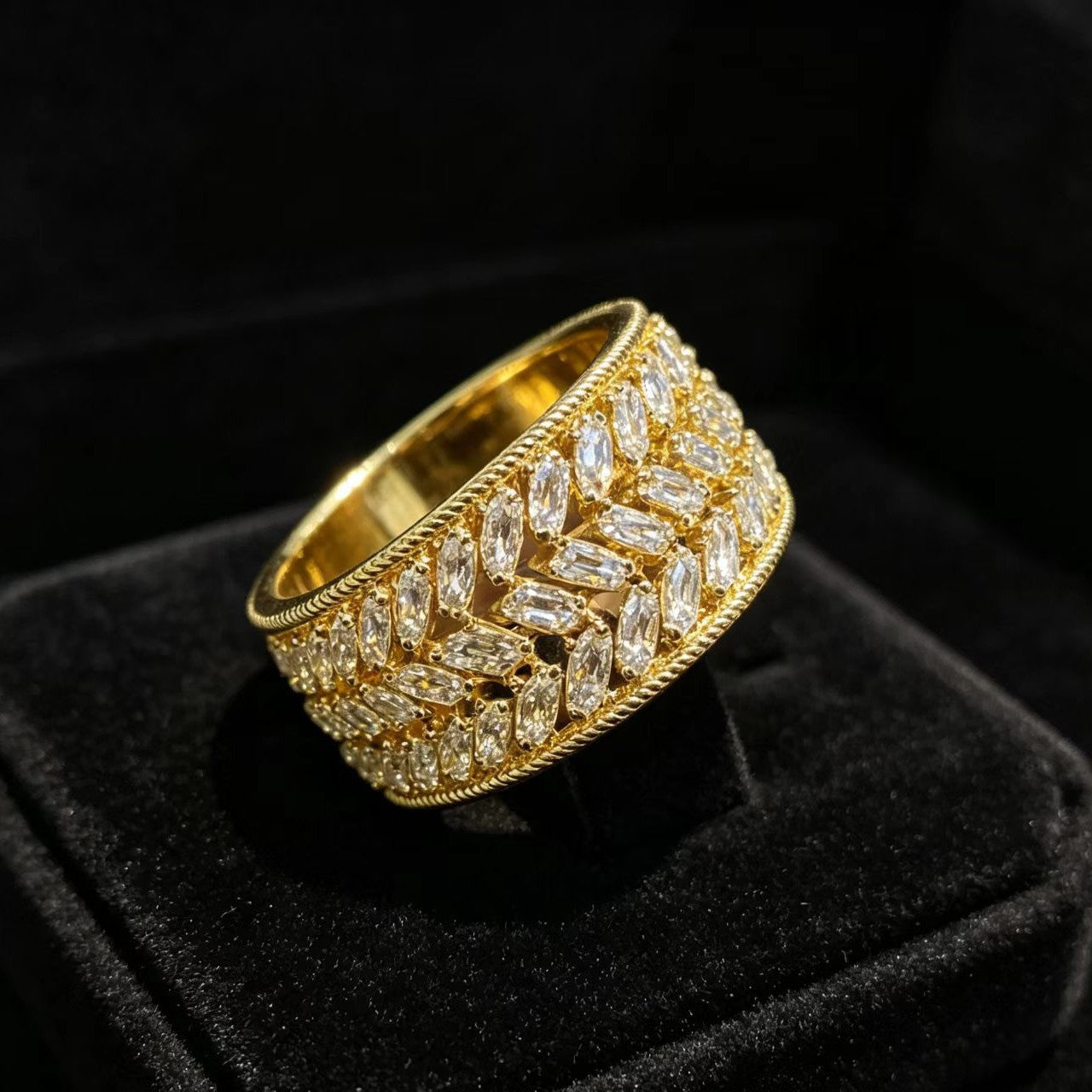 Hochwertiger Diamantverziertes Zirkon-Offener Ring