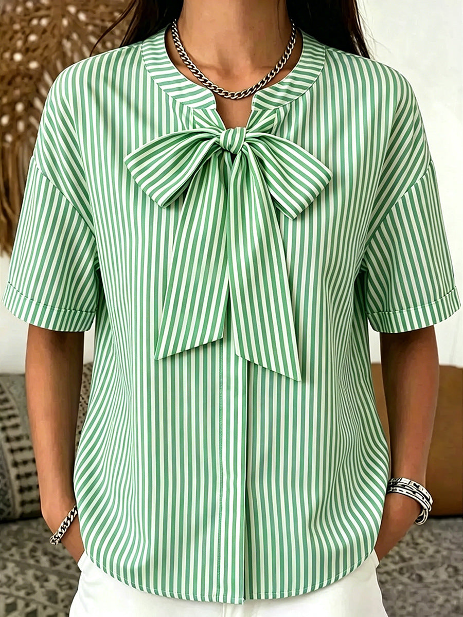Gestreiftes Kurzarm-Shirt mit Schleife