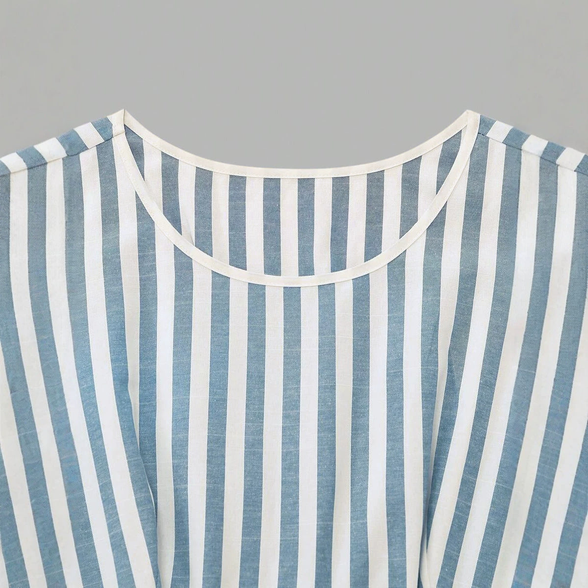 Streifen-Kleid mit Spitze