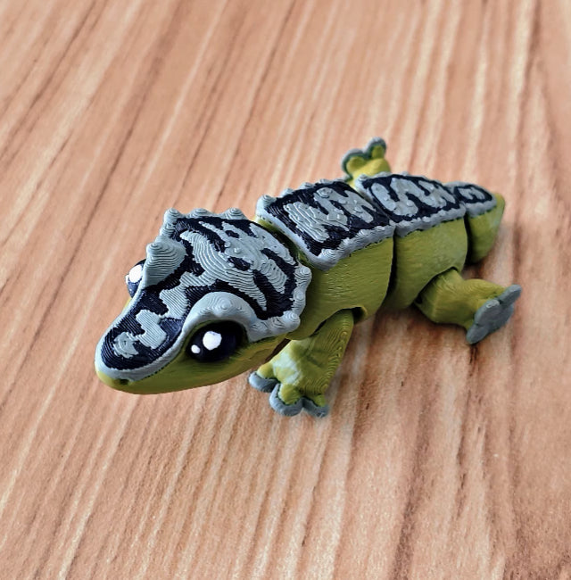 Gelenk-Gecko Spielzeug mit Hörnern – Bild 2 | LuxeStyle