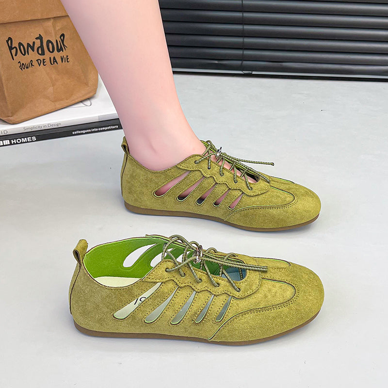 Französische Mary Janes mit Lochmuster
